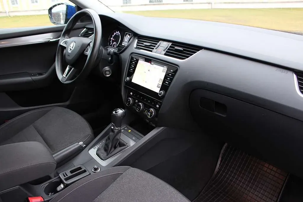 Skoda Octavia 2019 photo 2