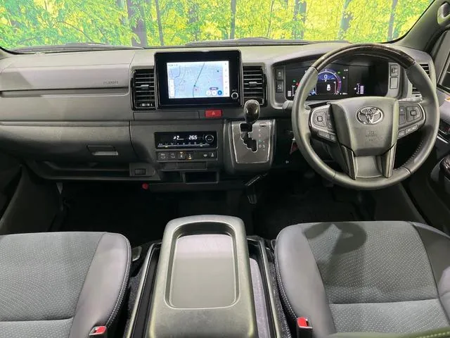 Toyota Hiace Gl 2026 photo 2