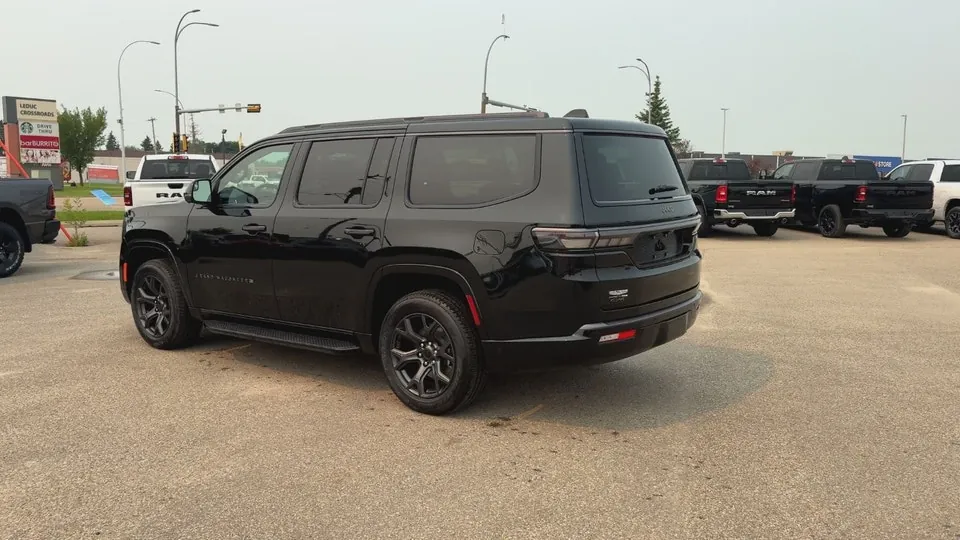 Jeep Grand Wagoneer 2026 photo 4