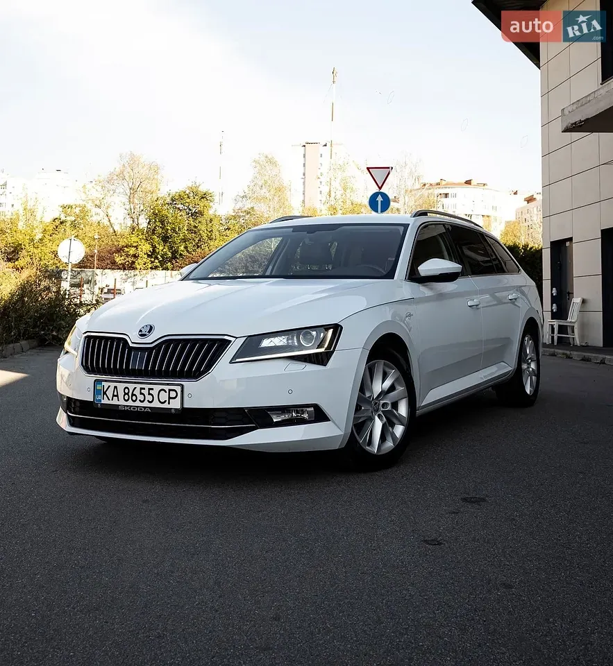 Skoda Superb 2017 photo 2