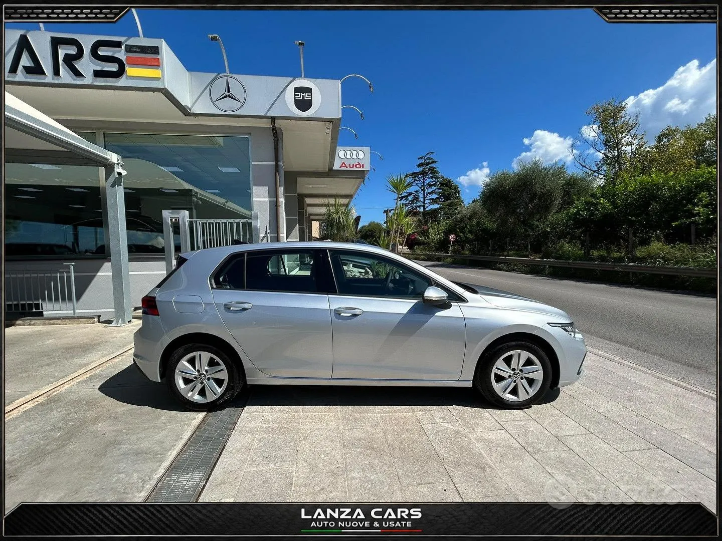 Volkswagen Golf 2022 photo 2