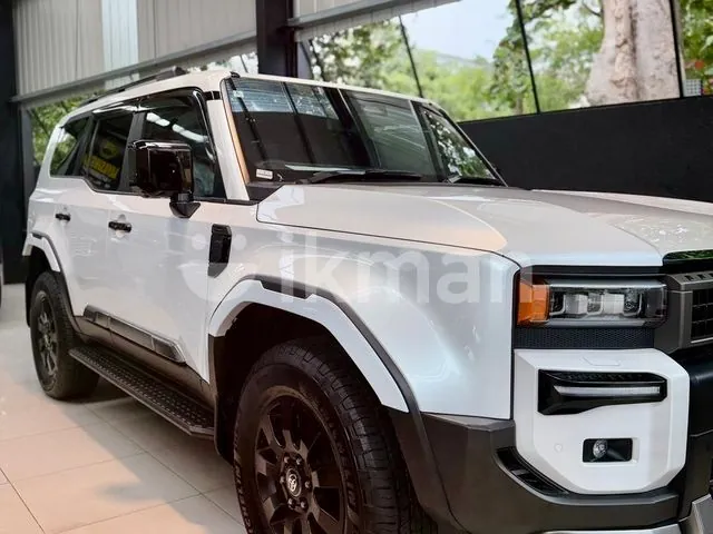 Toyota Land Cruiser Prado 2024 photo 2