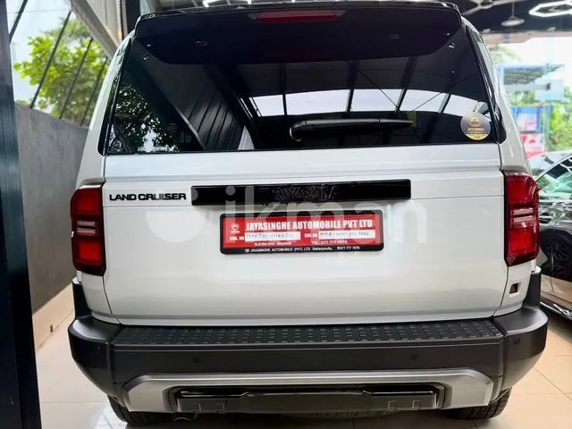 Toyota Land Cruiser Prado 2024 photo 3