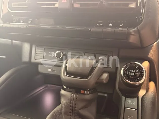 Toyota Land Cruiser Prado 2024 photo 5