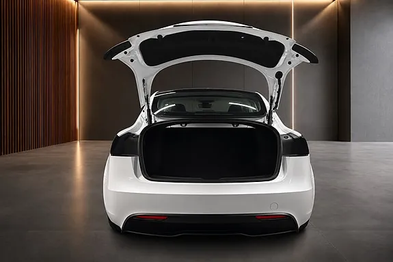 Tesla Model 3 2025 photo 5