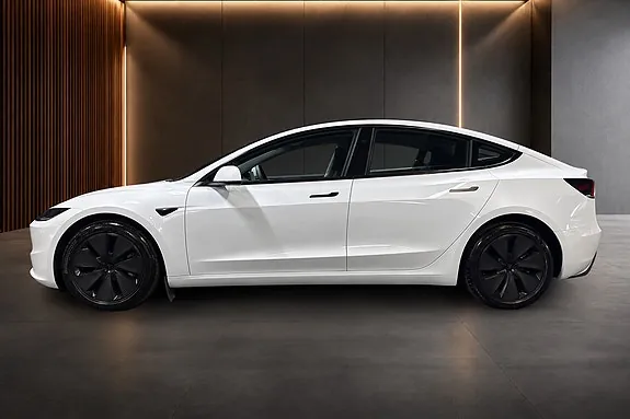 Tesla Model 3 2025 photo 2