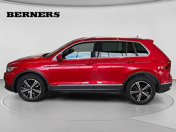 Volkswagen Tiguan 2024 photo 2