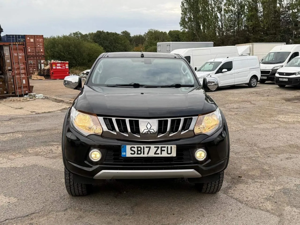 Mitsubishi L200 2017 photo 2