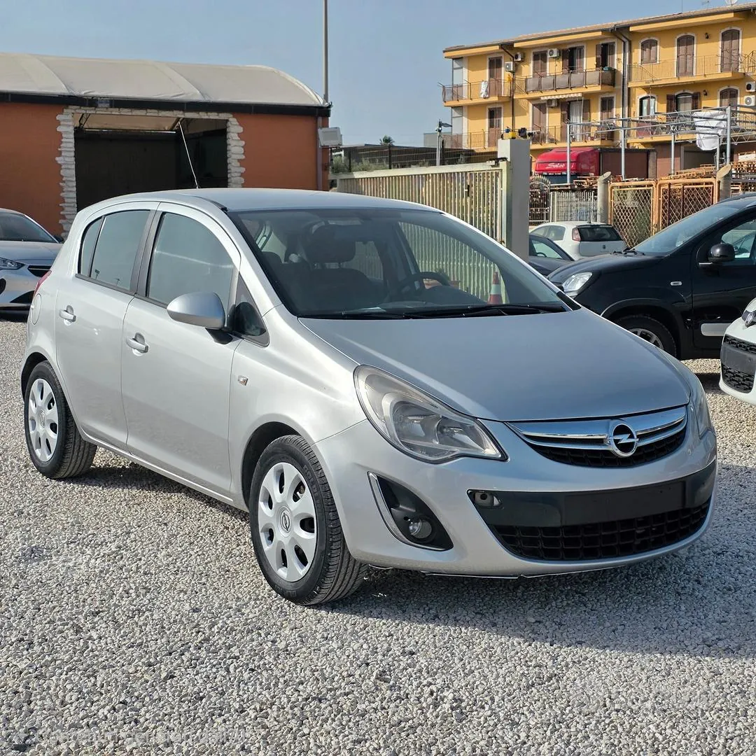 Opel Corsa 2011 photo 3