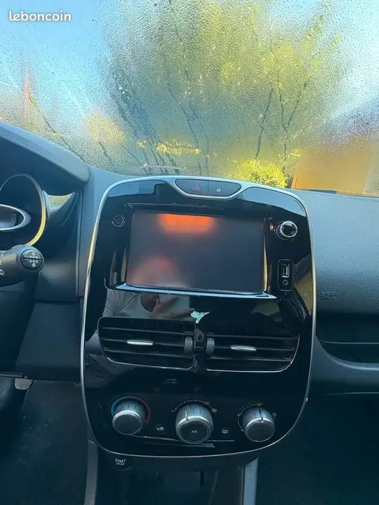 Renault Clio 2015 photo 3