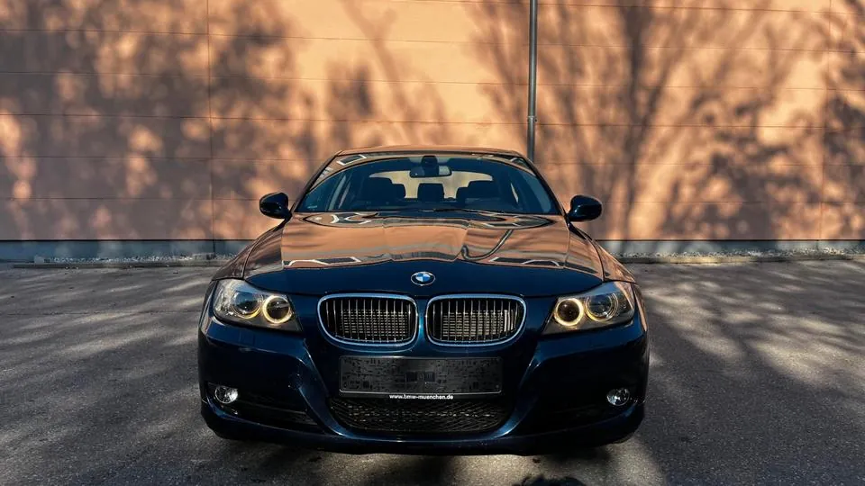 BMW 325I E90
