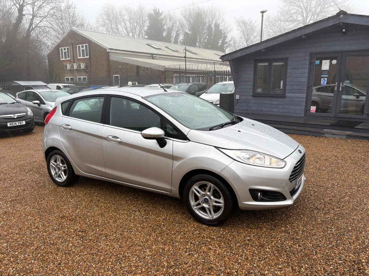 Ford Fiesta 2014 photo 2