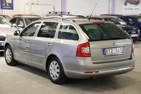 Skoda Octavia 2011 photo 5