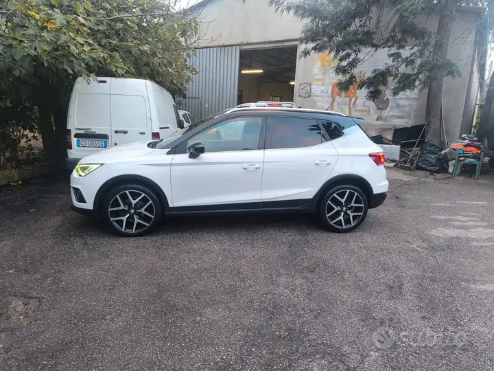 Seat Arona 2019 photo 5