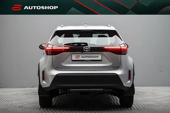 Toyota Yaris Cross 2023 photo 2