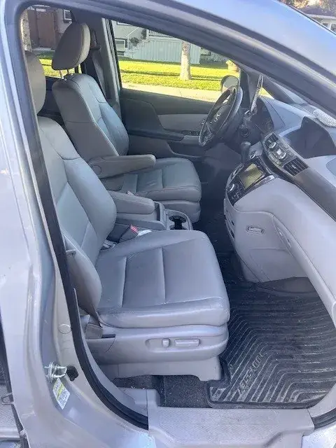 Honda Odyssey 2014 photo 3