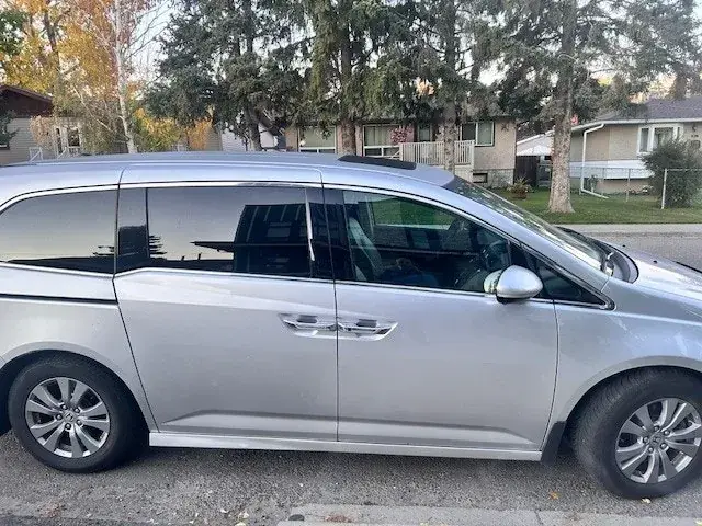 Honda Odyssey 2014 photo 2