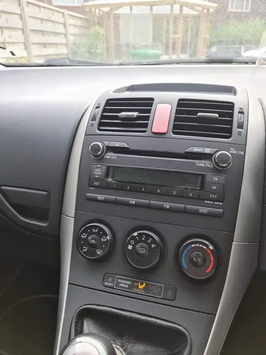 Toyota Auris 2007 photo 4