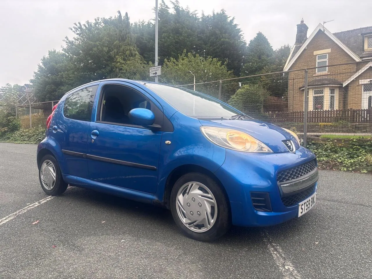Peugeot 107 2009 photo 2