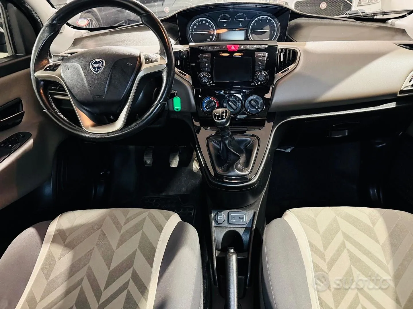 Lancia Ypsilon 2018 photo 5