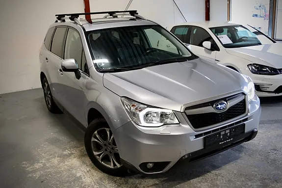 Subaru Forester 2015 photo 2