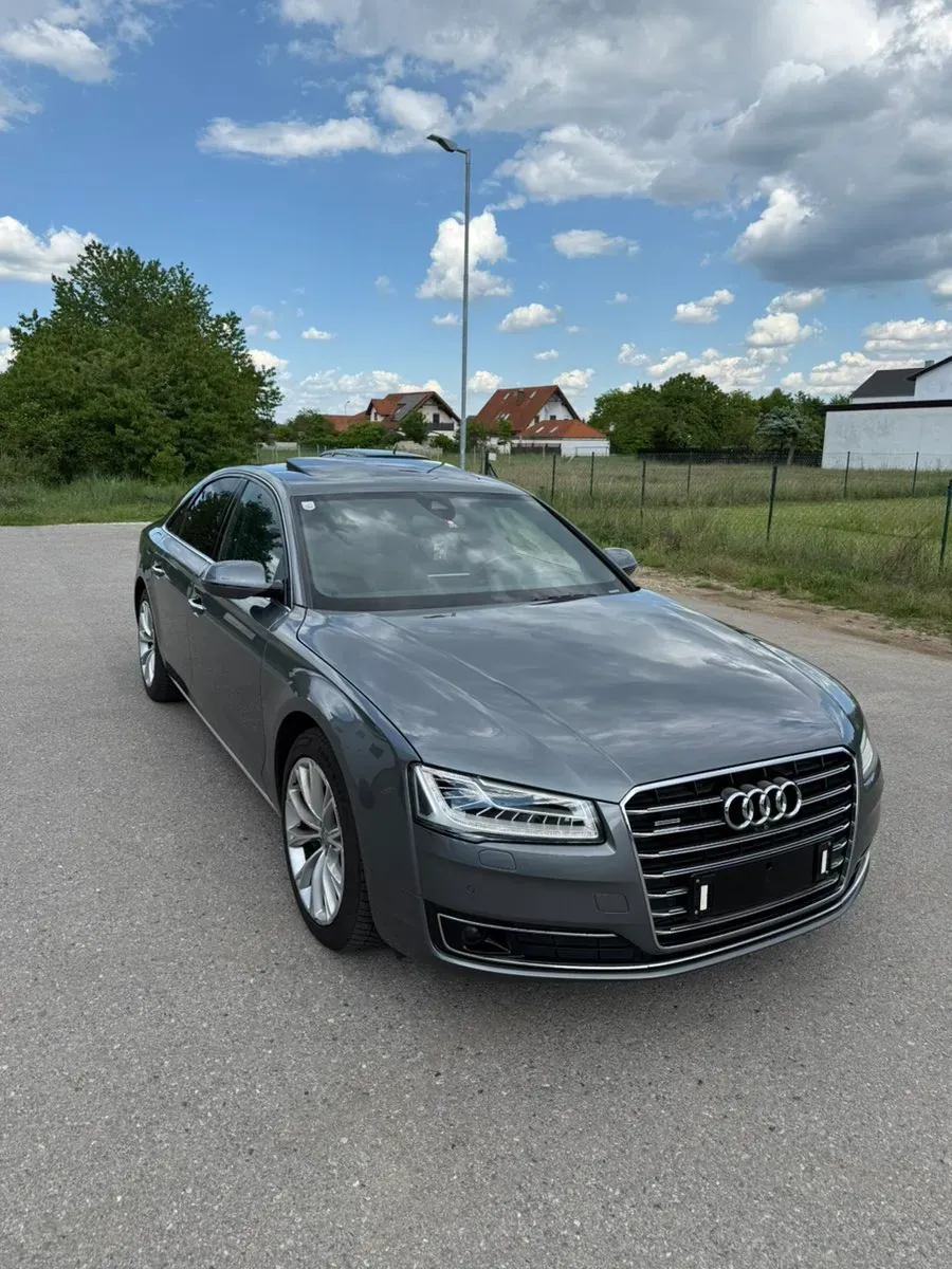 Audi A8 2016 photo 3