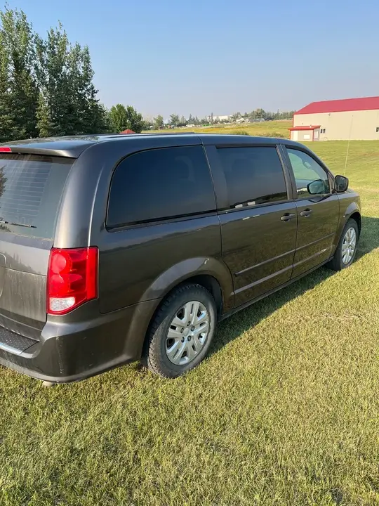 Dodge Grand Caravan 2017 photo 3