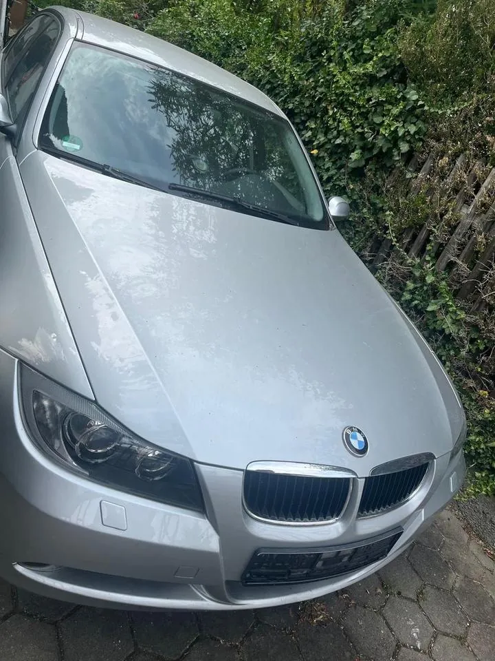 BMW 320I