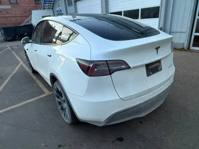Tesla Model Y 2024 photo 5