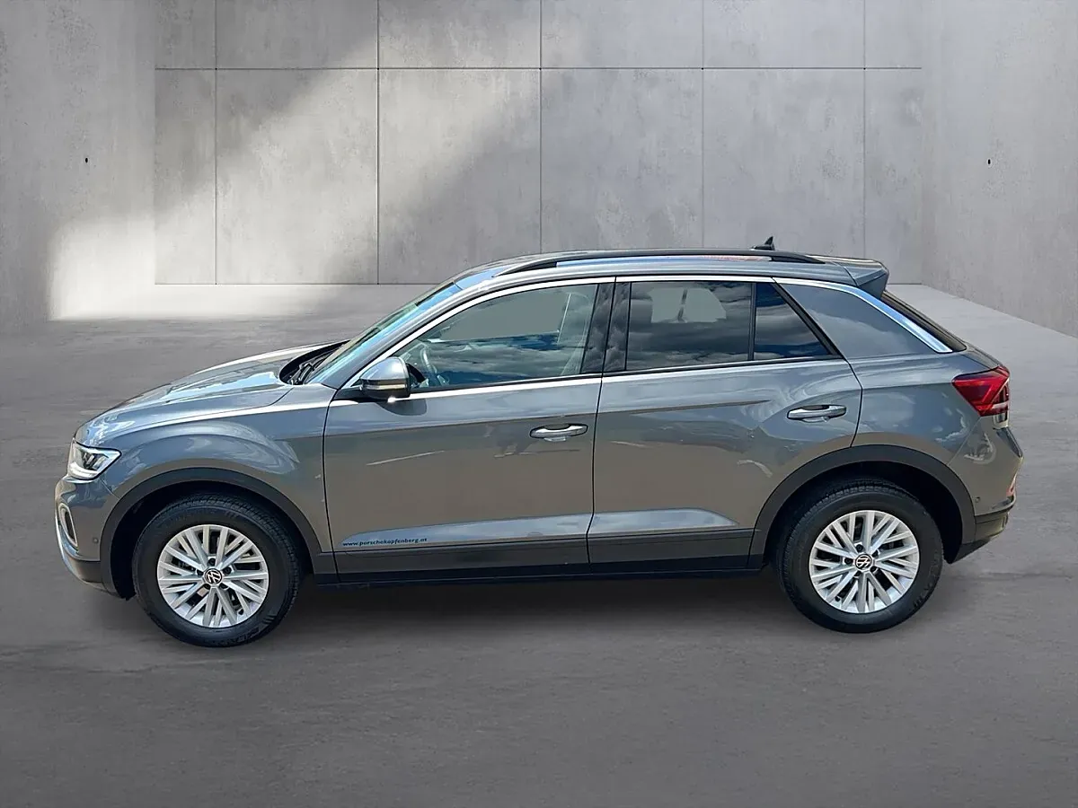 Volkswagen T-Roc 2022 photo 2