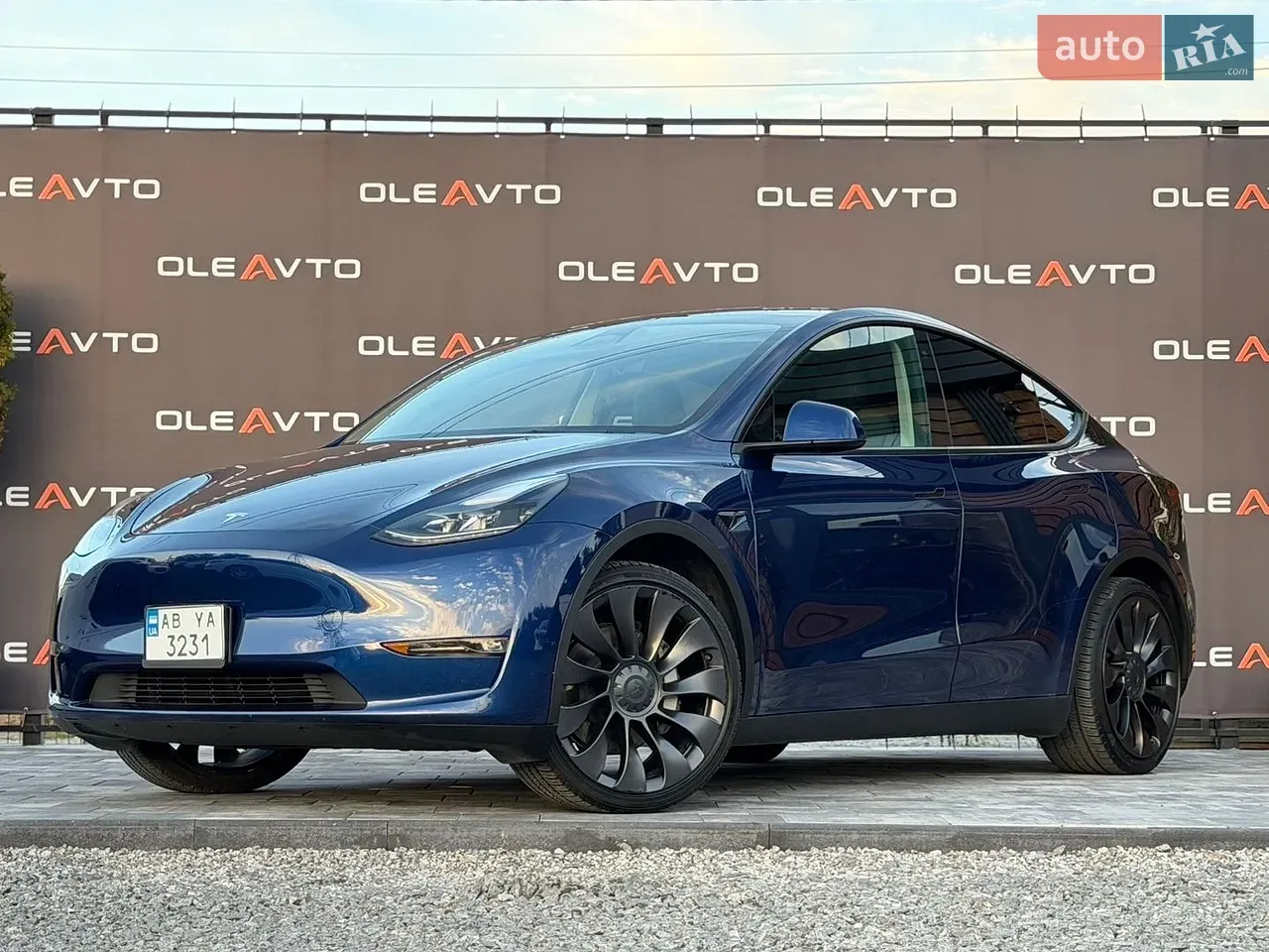 Tesla Model Y 2023 photo 3