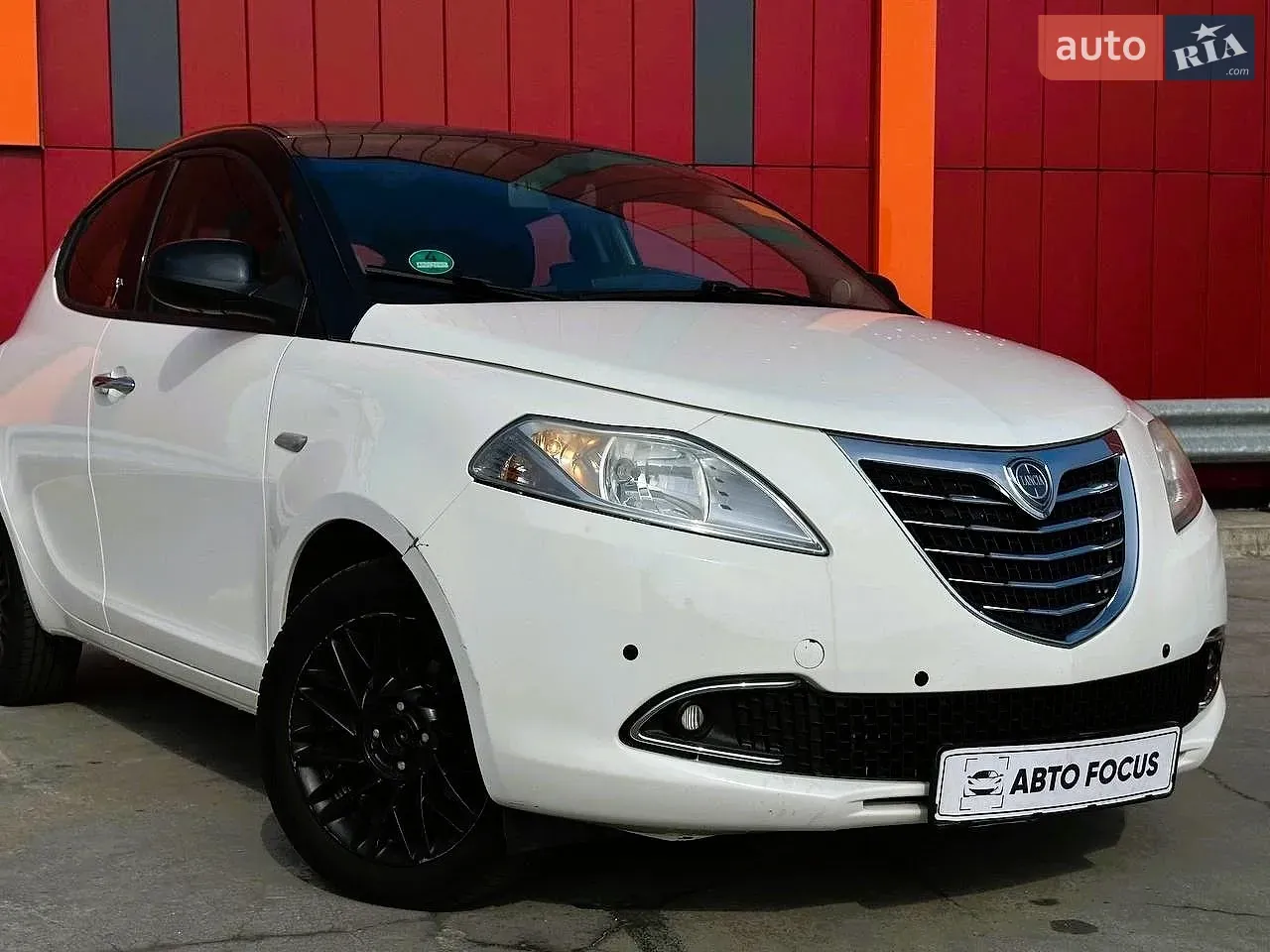 Lancia Ypsilon 2012 photo 2