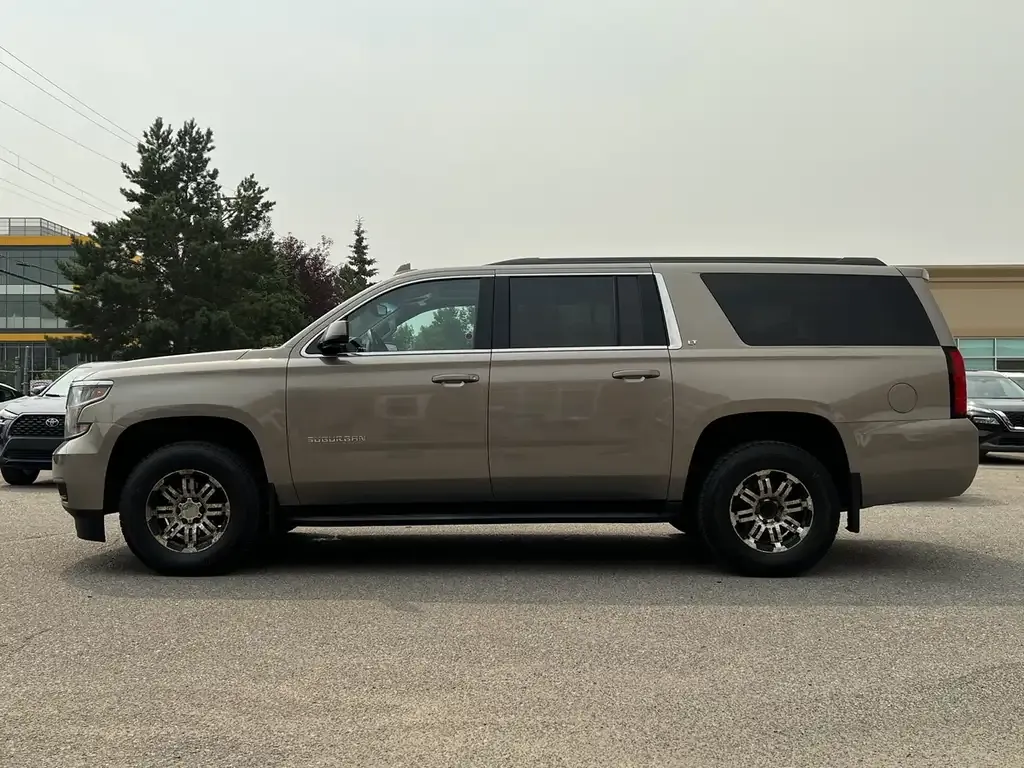 Chevrolet Suburban 2019 photo 4