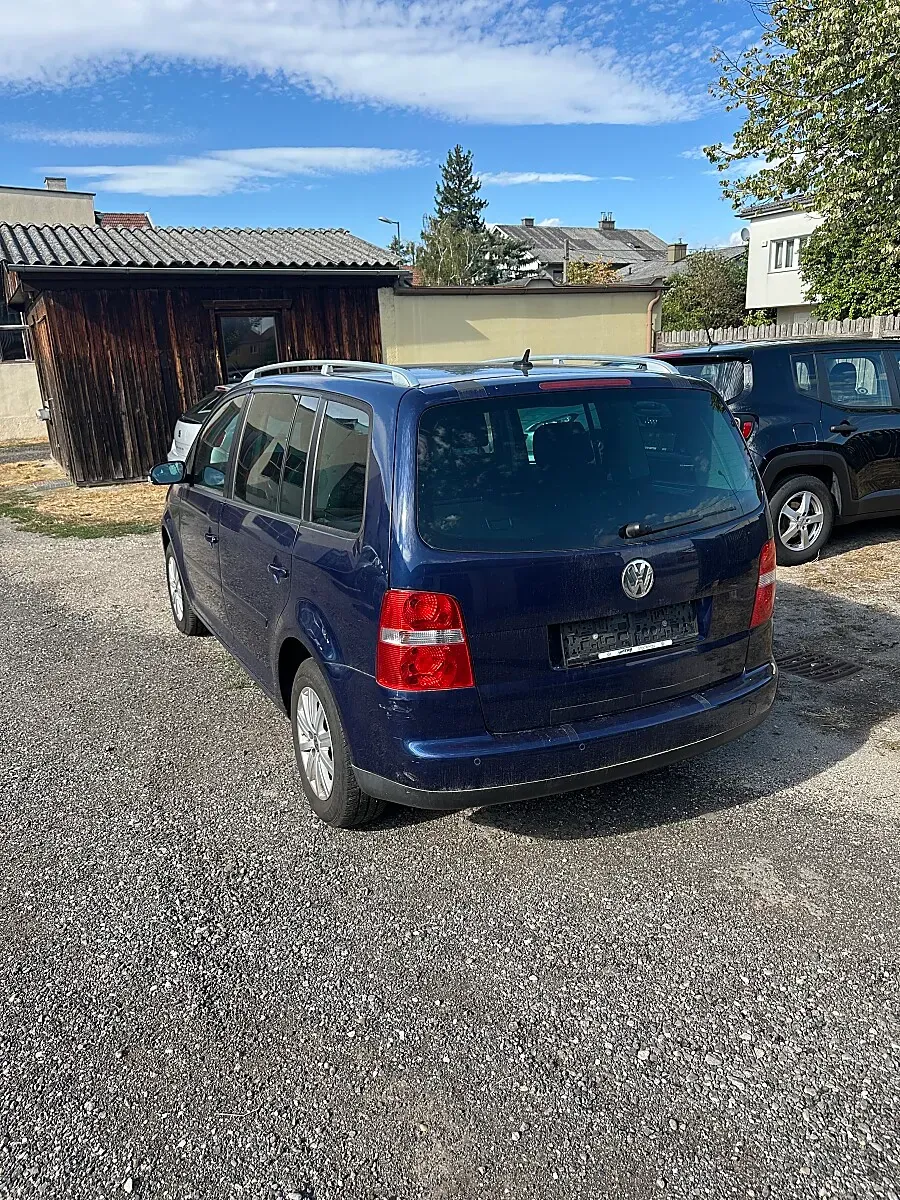 Volkswagen Touran 2005 photo 3