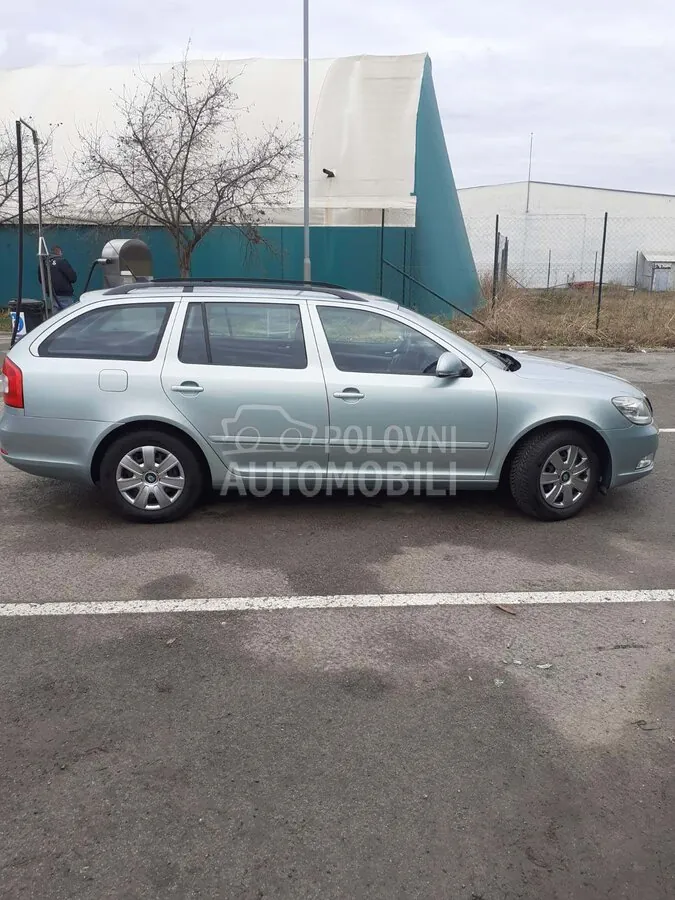 Skoda Octavia 2009 photo 4