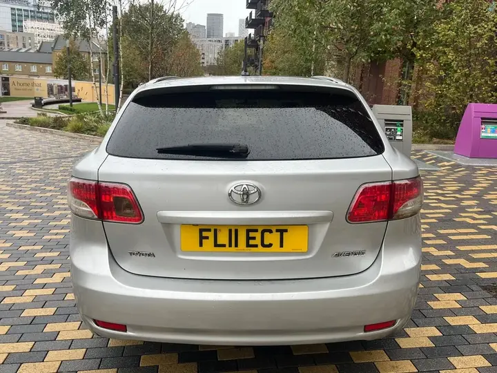 Toyota Avensis 2011 photo 4