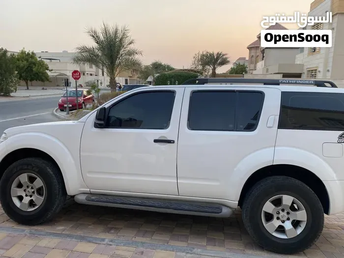 Nissan Pathfinder 2014 photo 4