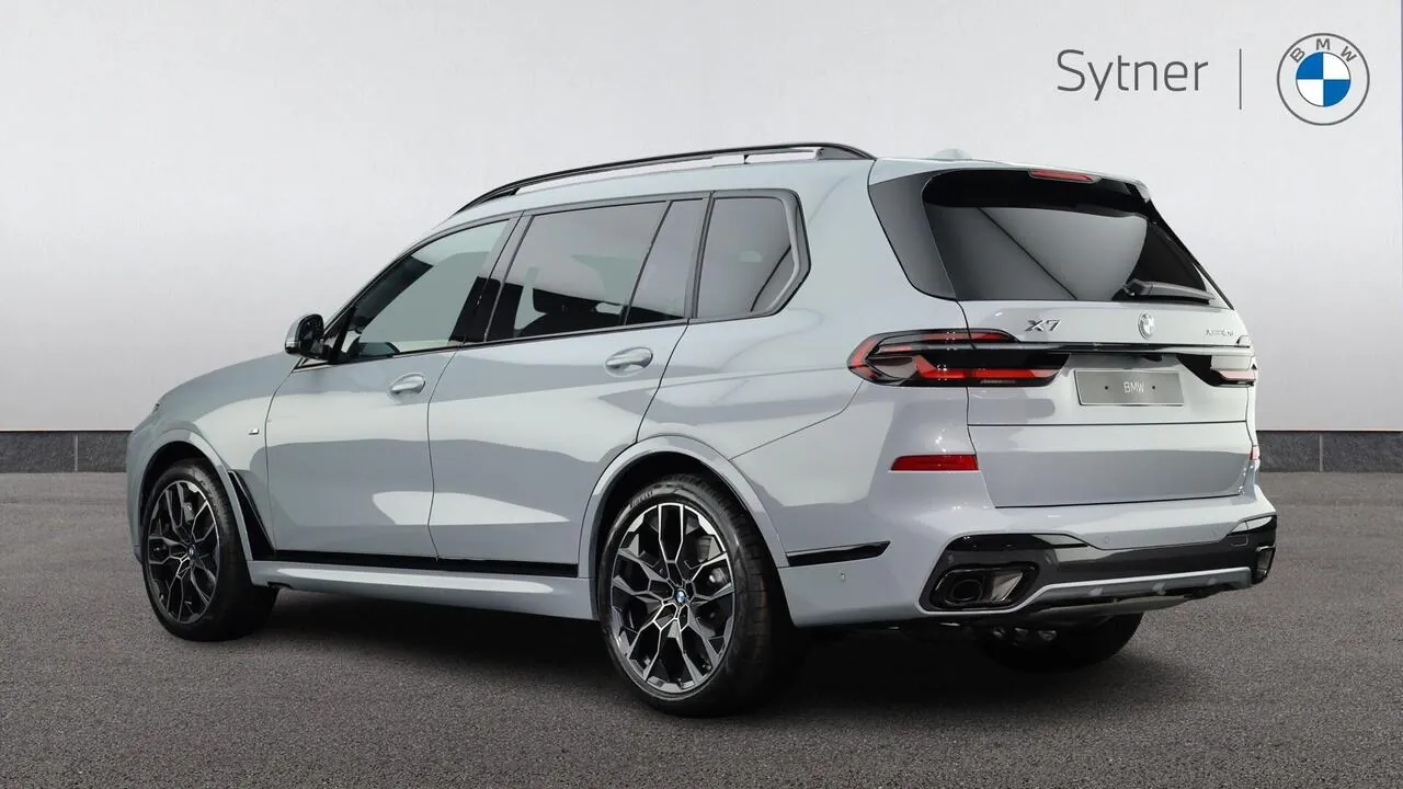 BMW X7 2026 photo 2