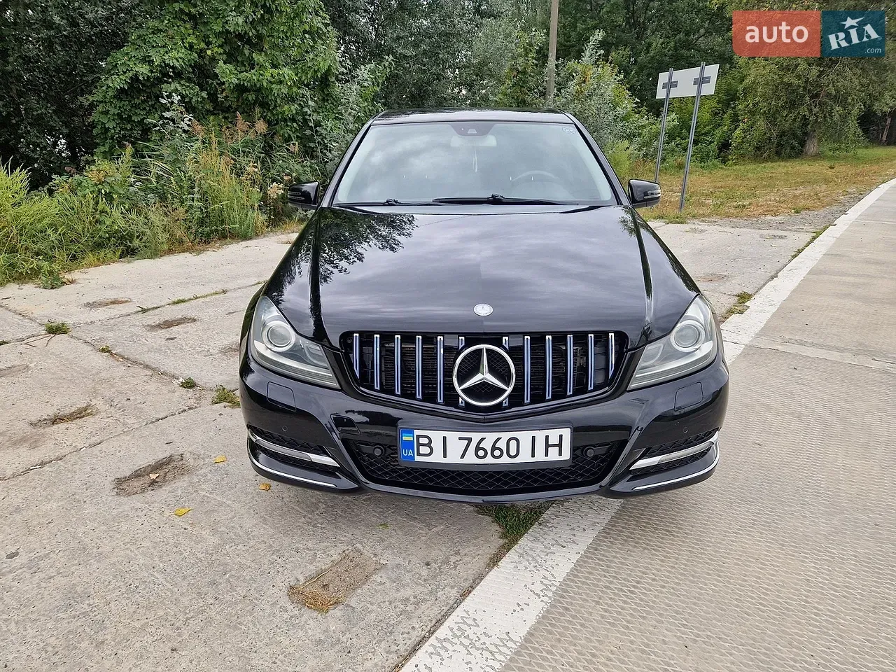 Mercedes-Benz C-Class 2011 photo 2