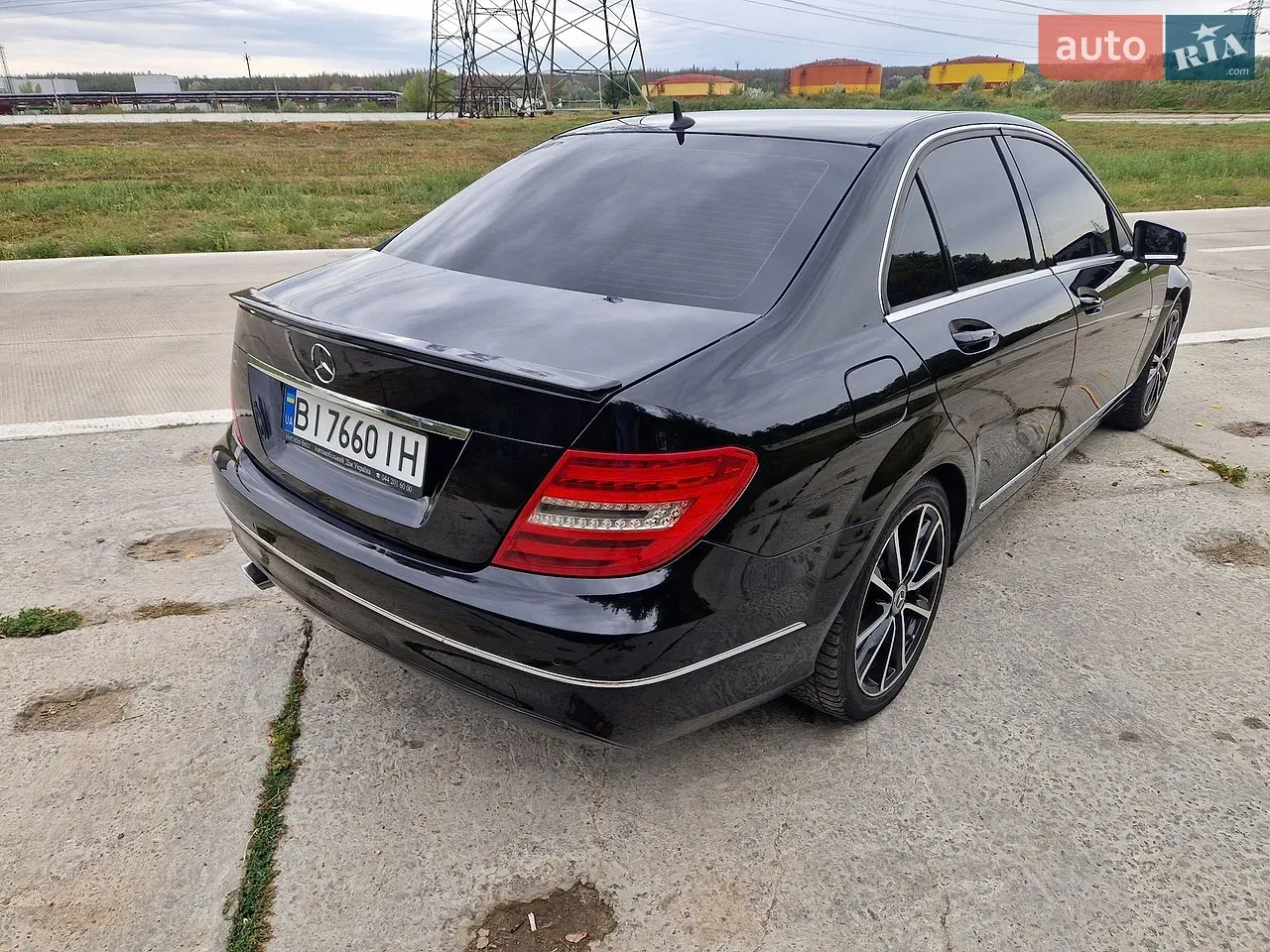 Mercedes-Benz C-Class 2011 photo 3