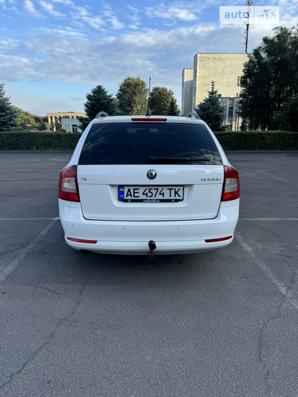 Skoda Octavia 2012 photo 2
