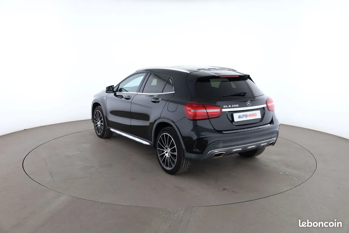 Mercedes-Benz Gla 2017 photo 2