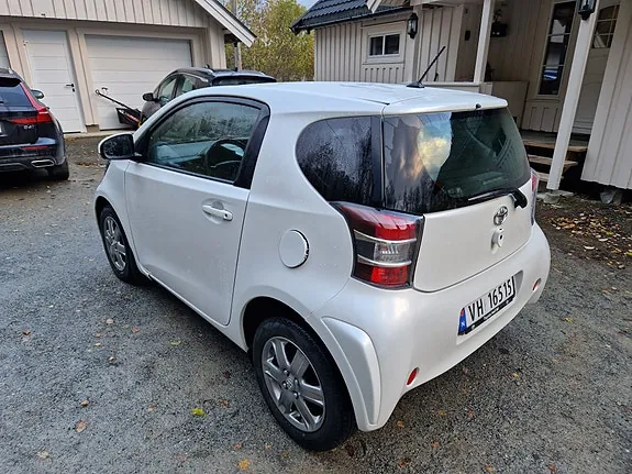 Toyota Iq 2009 photo 3