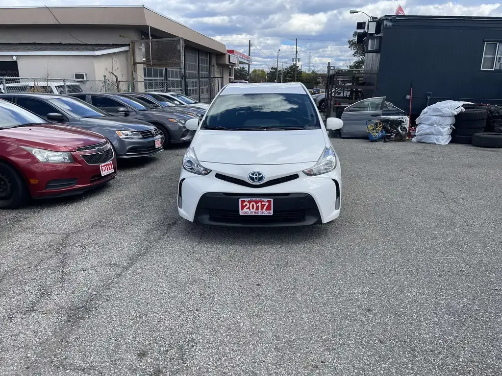 Toyota Prius V