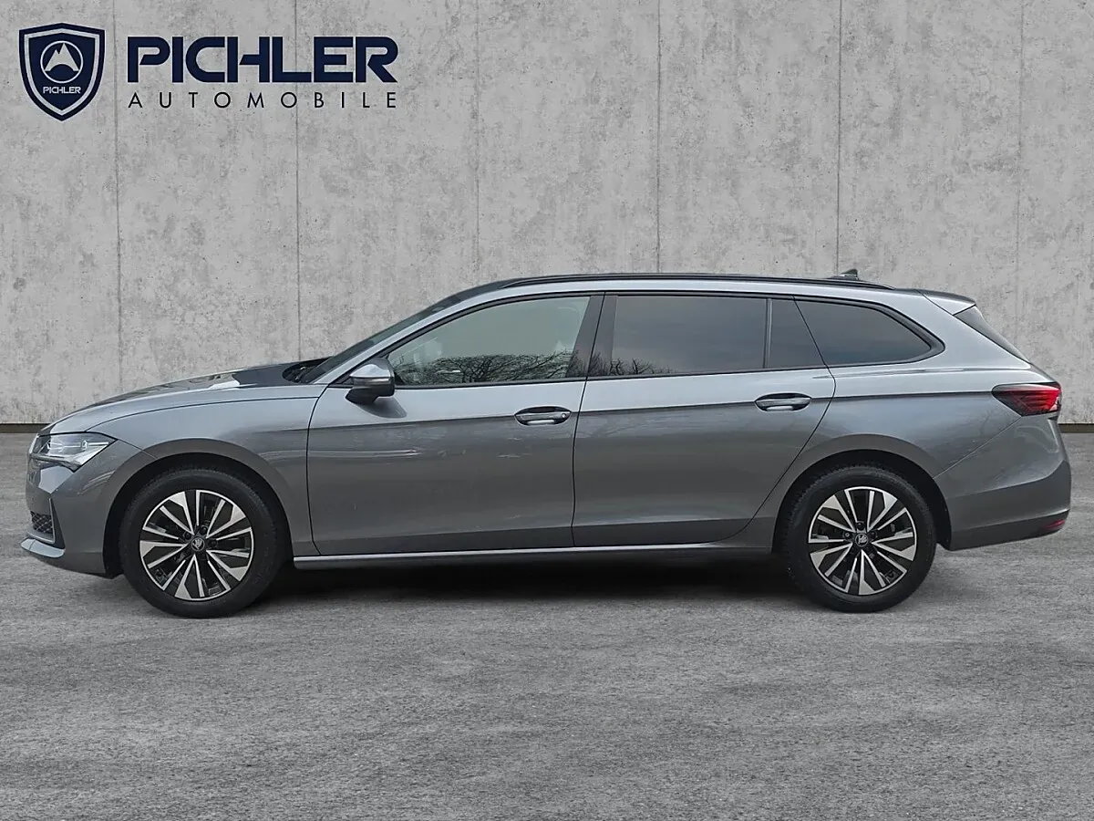 Skoda Superb 2025 photo 2