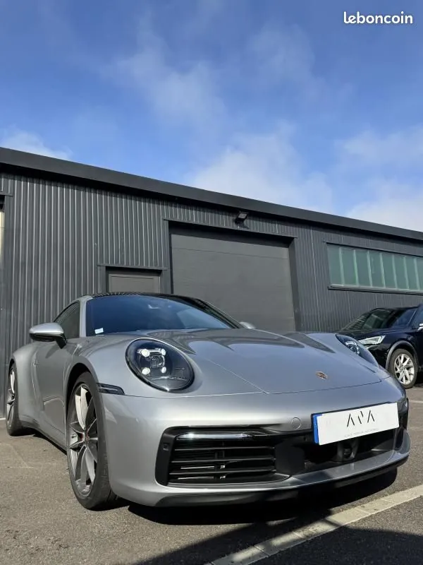 Porsche 911 2020 photo 5