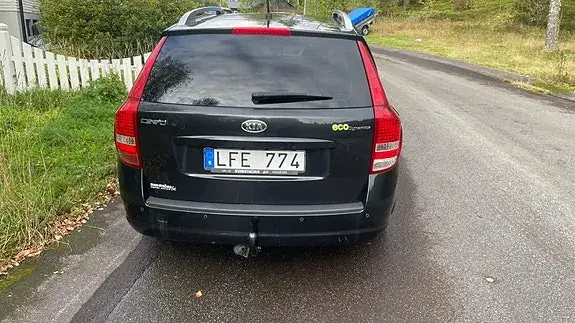 Kia Ceed 2011 photo 2