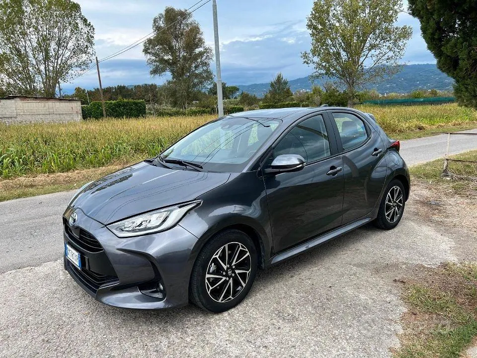 Toyota Yaris 2023 photo 4