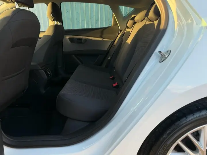 Seat Leon 2019 photo 3