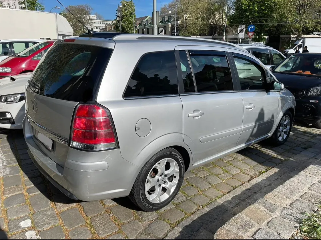 Opel Zafira 2006 photo 3